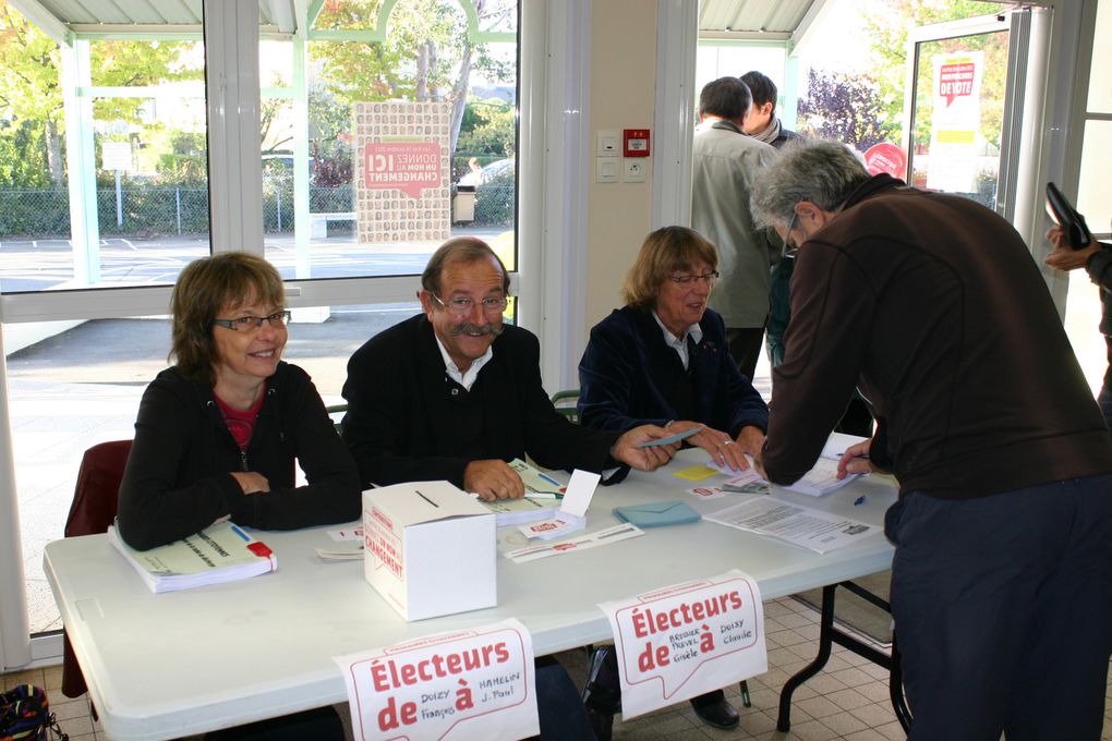 Le second tour des primaires, à l'école Malraux aux Ponts-de-Cé, le dimanche 16 octobre 2011.