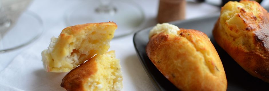Madeleines au fromage de chèvre miel origan et marjolaine
