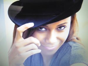 Toks Olagundoye, la voisine.
