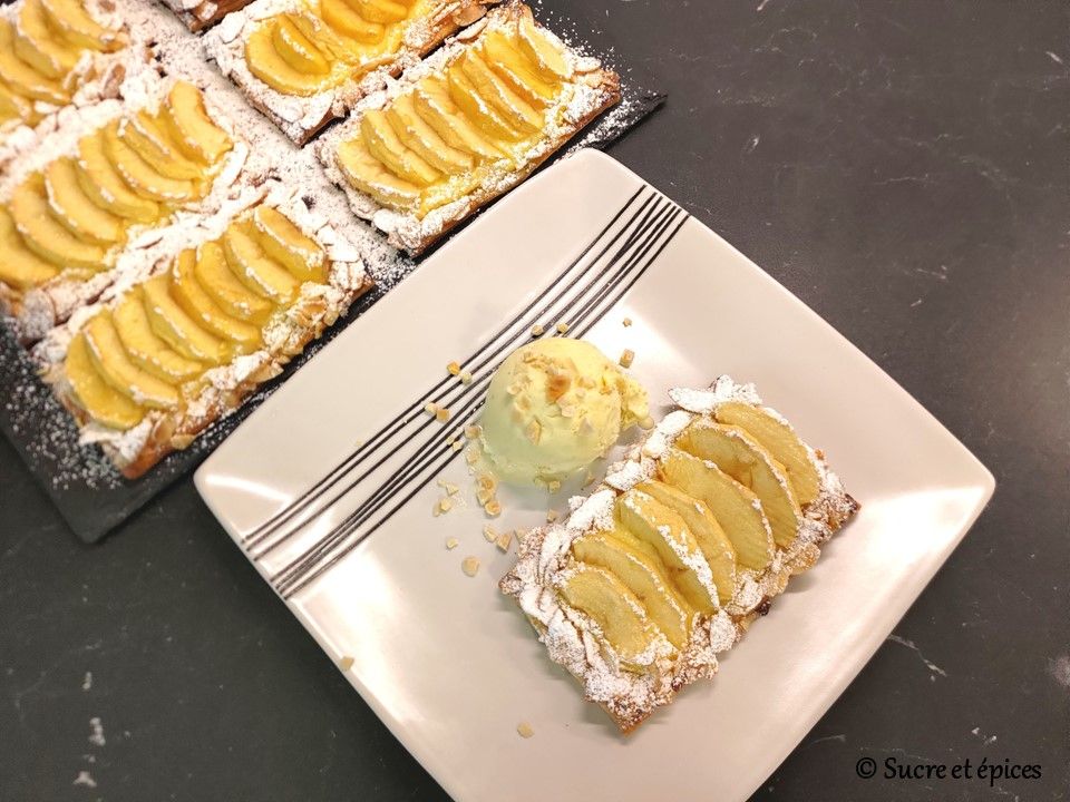Feuilletés aux pommes à la crème pâtissière - Recette en vidéo