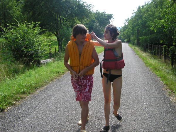 1er sejour a vaurs,maison des papimamie de lou, avec kou, ivan, claire...