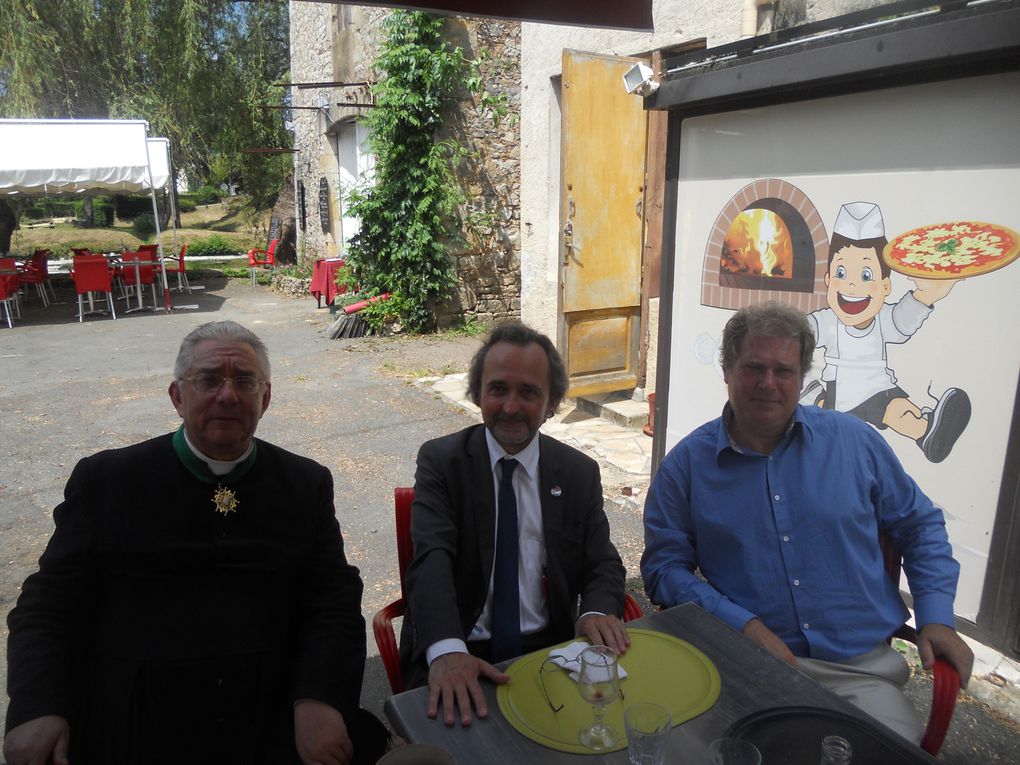 - Pose 1ère pierre du Musée de SAR le Prince Philippe et dévoilement d'une plaque en Son honneur;
- Election par acclamations de SAR le Prince Stanislas.