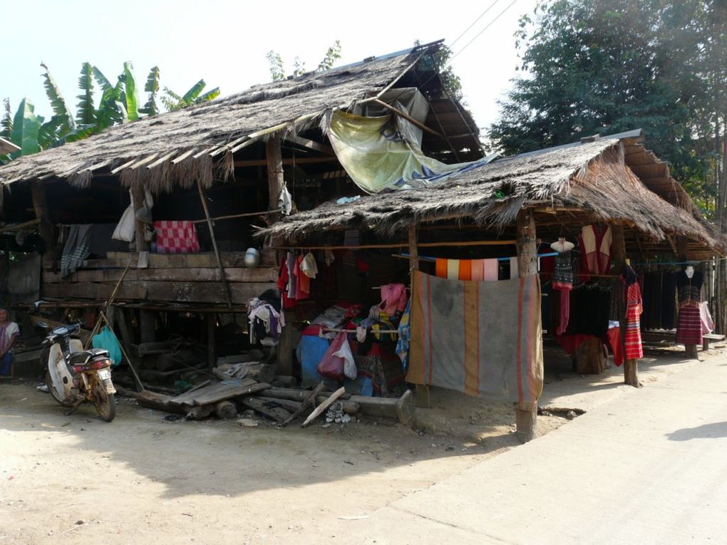 Notre voyage avec NATIONALTOURS
Rivière Kwai, Temples Kmers et Femmes Girafes