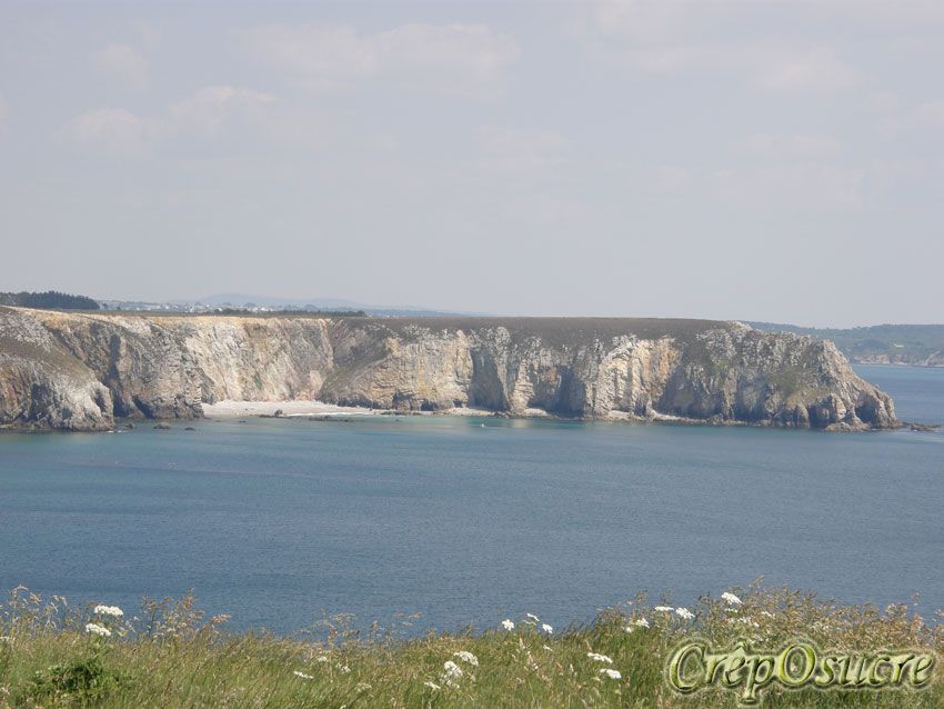 Ballade à Crozon et Camaret sur Mer avec le club des Vieilles bécanes de Carhaix. 
Si vous chercher les petites maisons typiquement Bretonnes que l'on voit sur les cartes postales vous les trouverez là-bas. Cherchez bien !
A visiter absolument.