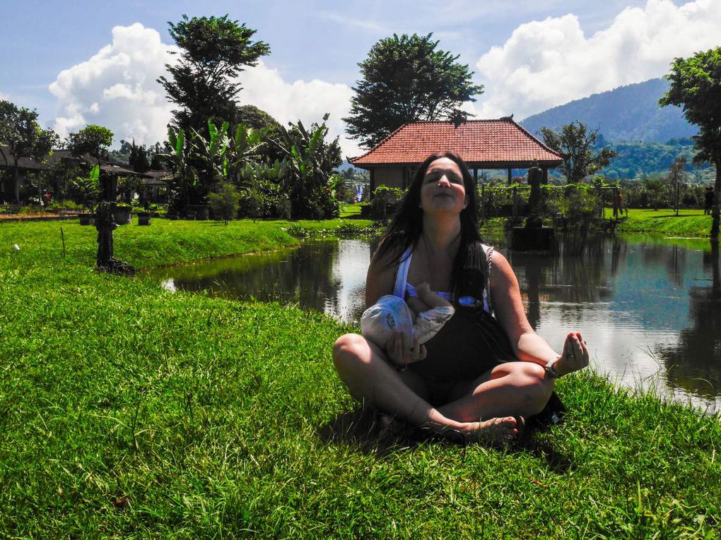 dans un temple vers Ubud et à l'arrivée à l'hotel.