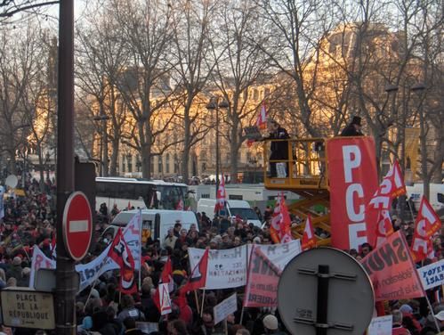 Le 29 janvier dernier, les travailleurs répondaient à l'appel unitaire des syndicats pour protester contre la politique de la droite. Nous ne payerons pas leur crise !
