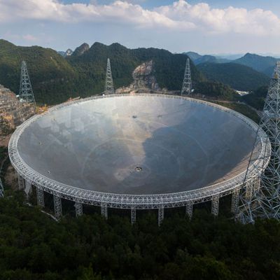 Le télescope chinois FAST a repéré plus d'une centaine de sursauts radio rapides entre fin août et début septembre