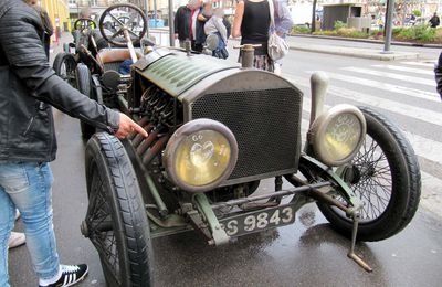 Voiture inconnue environ 1914