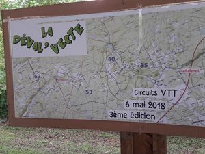 1. L'affiche, 2. Le départ, 3. Le parcours, 4, Une tranchée ombragée