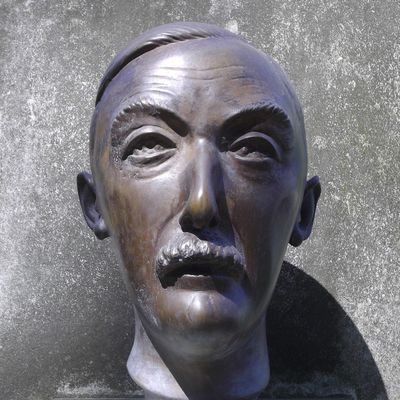 Buste de Stefan Zweig (1881-1942), 2003, par Félix Schivo (né en 1924).
