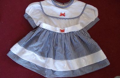 Robe de petite fille modèle, taille 6 mois, 2 €