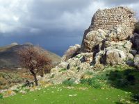 Tilos et l'ancien village abandonné de Mikro Horio, encore plus fantomatique sous la pluie ! Le port était pas mal aussi dans le genre...