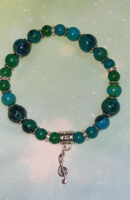 Bracelet en pierre: des chrysocolles pour un anniversaire accompagné d'une patate positive