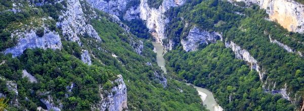 GRAND CANYON DU VERDON PAR LE SENTIER MARTEL (04)  . . .