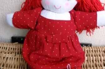 La poupée en tissu de 100 Idées, 2ième épisode: la garde robe