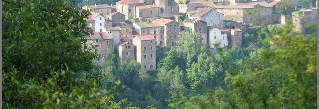 Balade à Auzon: Le chemin des pigeonniers et des moulins