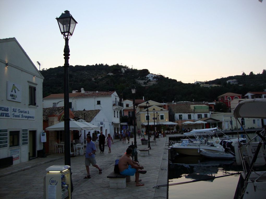 Préparation du bateau à Martigues, puis Martigues à Paxos, du 4 au 22 juin, avec Guy et Gérard