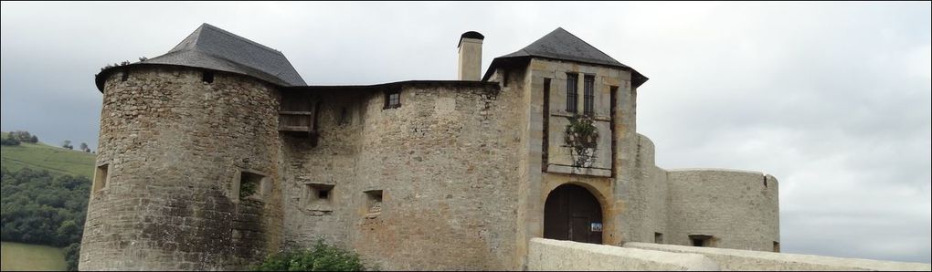 Château fort de Mauléon-Licharre (Pyrénées-Atlantiques 64) A