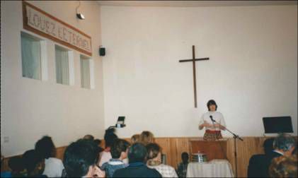 Quelques photos souvenirs de la vie de notre église de 1985 à 2001 
pour en savoir plus lire notre article " notre histoire au 37"