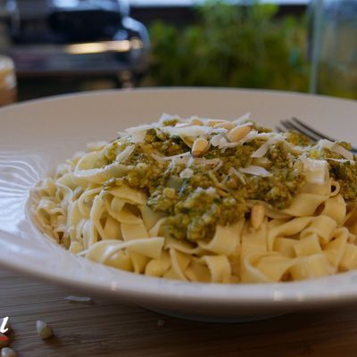 Tagliatelles au pesto de basilic