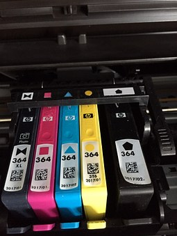Pourquoi quatre cartouches (cyan, noir, jaune et magenta) sont nécessaires pour une imprimante ?