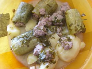 recette de plat , dolma , a base de viande hachée