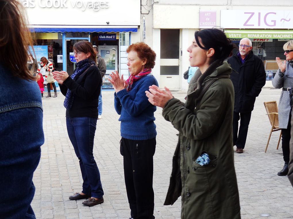 Photos sur le vif de Cathy Barbeau. Prim'A Corps avec BATUCA NIORT!