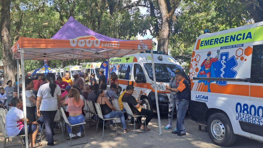 Salud integral 0800 Bigote llegó al sector Boquerón de Carlos Arvelo de la mano del alcalde Ángel Bilbao