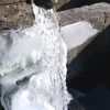 La fontaine a mit son manteau de glace!