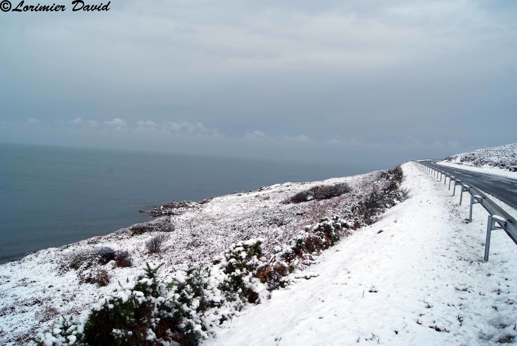 reportage photo de la neige tomber sur le nord cotentin le 27 novembre
2010