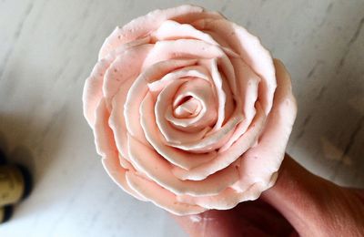 Tạo hình hoa hồng Jellycream trang trí bánh kem bắt mắt