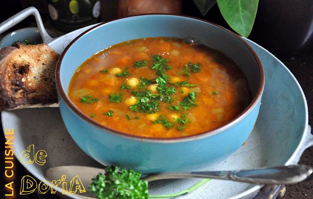 Soupe épicée de lentilles et carottes