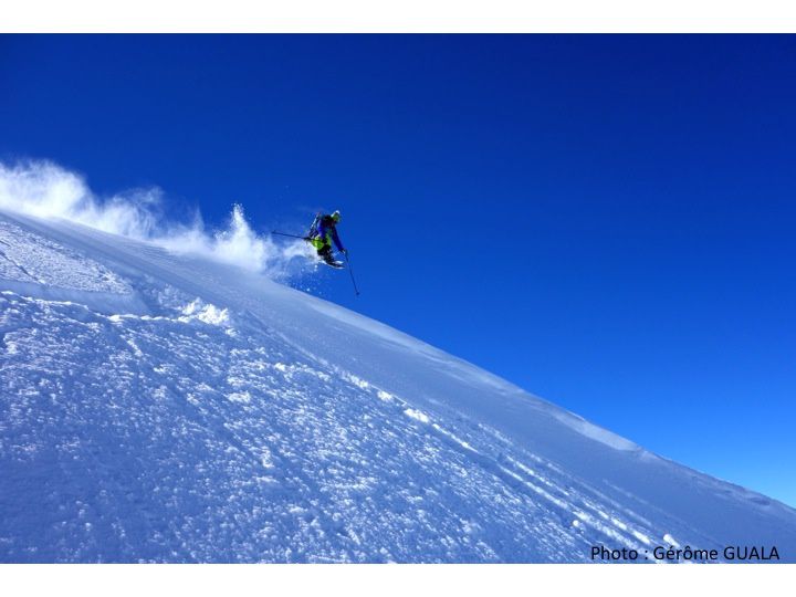 http://www.geromegualaguidechamonix.com Souvenirs d'Hiver en Hors Pistes, Free Ride, ski de randonnées, Héliski, alpinisme...(Photos prises et appartenants à Gérôme GUALA)
