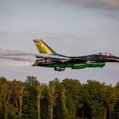 Le F-16 Solo Display belge se distingue en Pologne