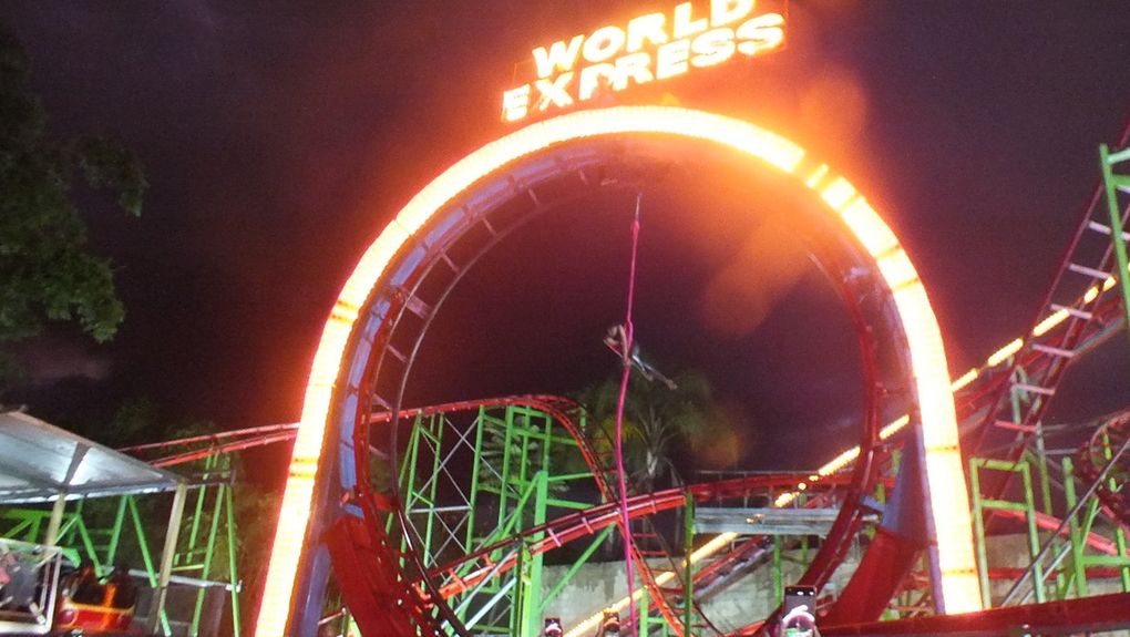 Parque Dunas inaugura horario nocturno con treinta atracciones mecánicas para el público asistente