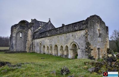 L'Abbaye de Boschaud à Villars en Dordogne [Retour]