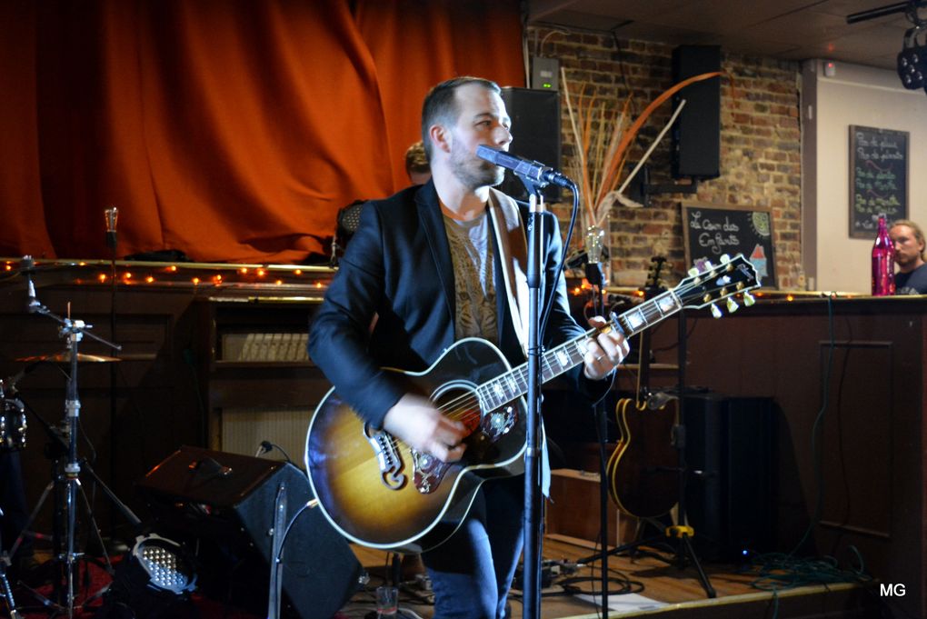 Royal Electric en concert au bar Le Tandem de Valenciennes le 21 avril 2017.