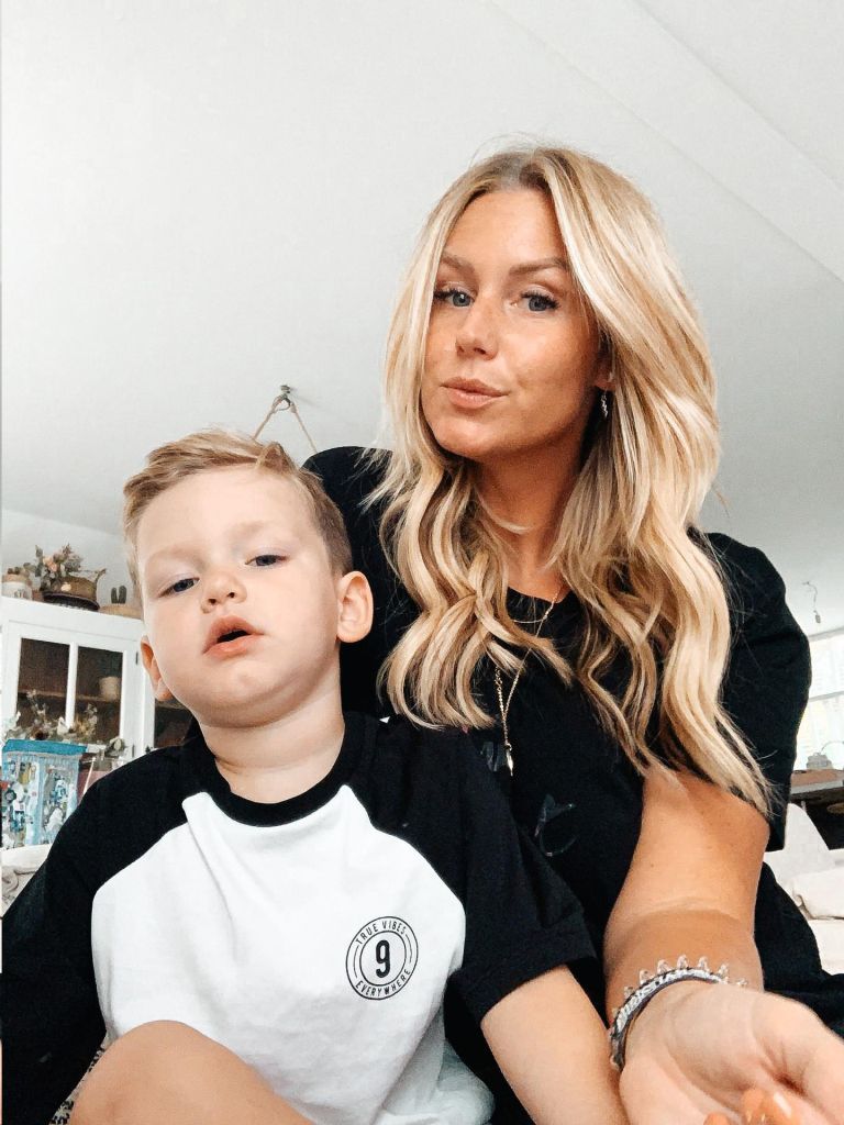 Aurélie Van Daelen Maman Et Célèbre L'émission quotidienne « Mamans & célèbres » de retour dès ce lundi sur TFX  (arrivée prochaine d'une nouvelle maman) - Le Zapping du PAF