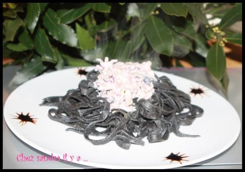 Pâte à l’encre de seiche et sa sauce ailée aux calamars