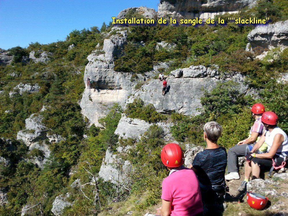 Slackline avec le groupe "les Déséquilibrés"