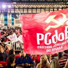 Les communistes brésiliens renvoient dos à dos Bolsonaro et Macron