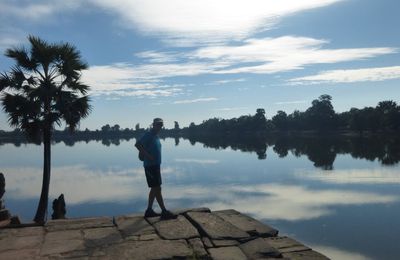 J 153 -  155   (TEMPLES D'ANGKOR)