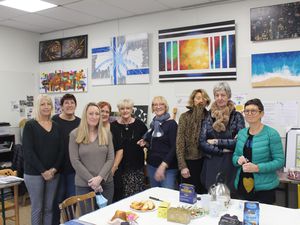 Atelier fluid'art - Acrylic pouring - avec Sabrina - Les artistes de l'Atelier de Flo