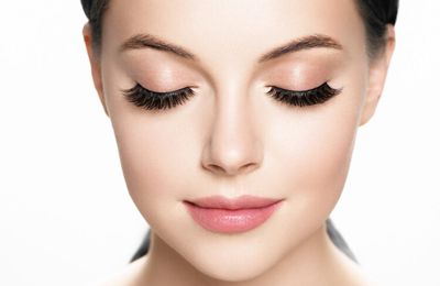 Which Eyelash Extension to Get this Weekend—Classic, Hybrid, or Volume?