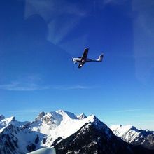 Vol en formation dans les Alpes en DA40