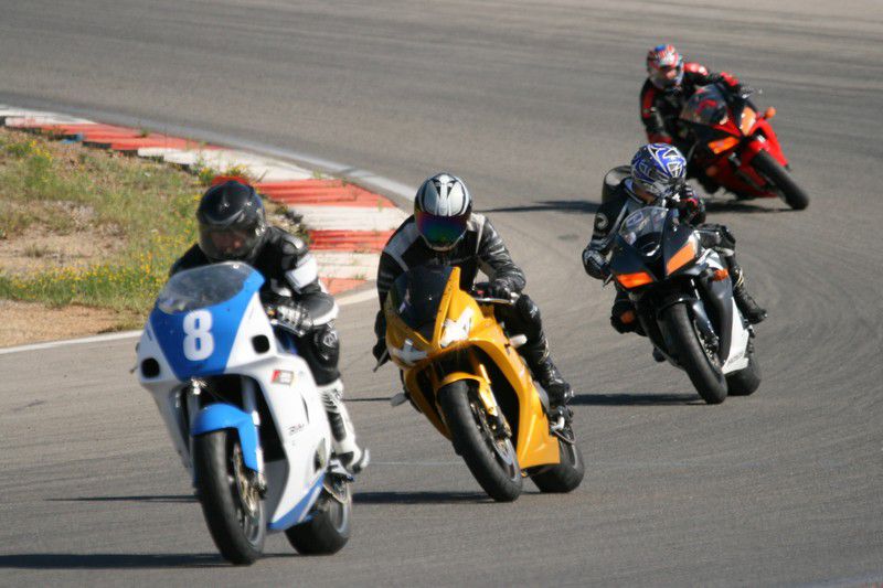 Le 19 juillet 2009, petite scéance de roulage moto au pôle mécanique d'Alès.