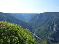 Les gorges du Tarn, village typique sur le versant opposé, panorama depuis le point sublime (2 photos), Sainte Enimie (2 photos), Montbrun, l'ascension au causse Méjean, Vue depuis le haut du causse Méjean.