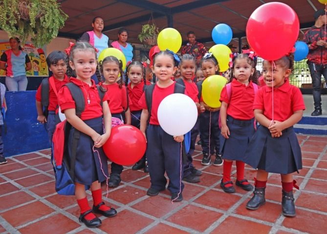 Ciento doce planteles educativos iniciaron nuevo año escolar 2023-2024 en Puerto Cabello