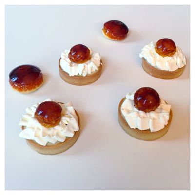 Tartelette Saint-honoré vanille-caramel 