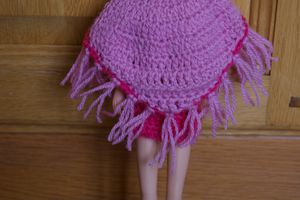 ensemble barbie avec poncho au crochet